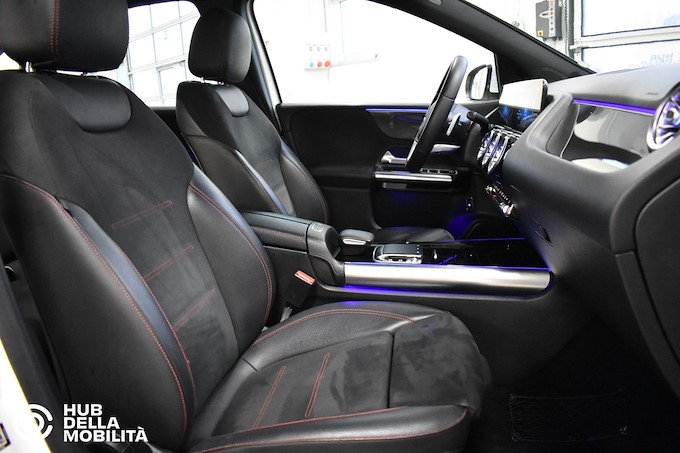 MERCEDES-BENZ B 180 d Automatic Premium